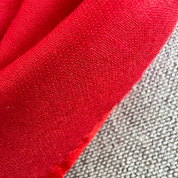 NWOT - Red Silky Soft Scarf - Picture 6 of 6